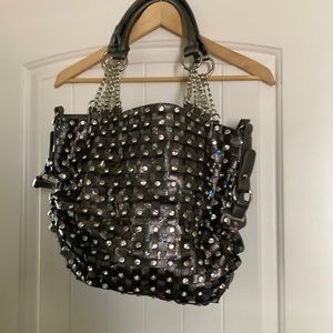 Dash run handbag with bling